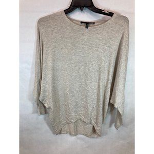 Trendy Women's Grey XS Fashion Top - Stylish & Versatile Shirt for Casual or Dre